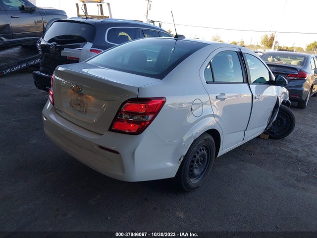 Chevrolet SONIC LS 2020 1G1JB5SB7L4140384 Image 4