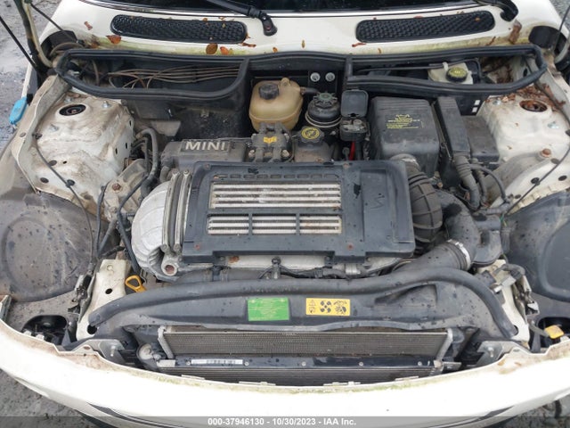 2005 MINI COOPER S WMWRE33555TD99477 Photo 9