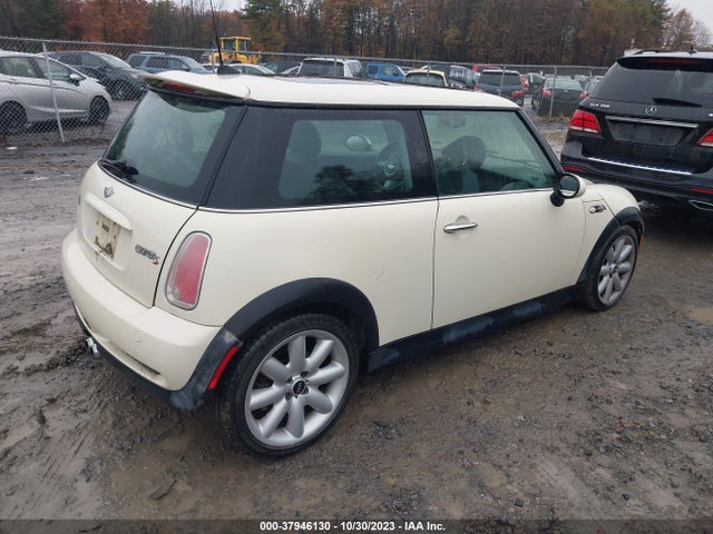 2005 MINI COOPER S WMWRE33555TD99477 Photo 3