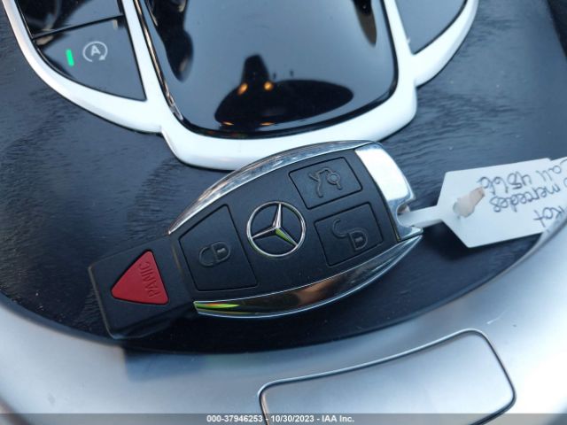 55SWF4KB7JU270942 Mercedes-Benz C 300 4matic