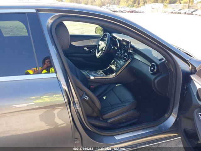 55SWF4KB7JU270942 Mercedes-Benz C 300 4matic
