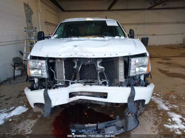 2011 GMC SIERRA 2500HD DENALI VIN: 1GT125C83BF198568