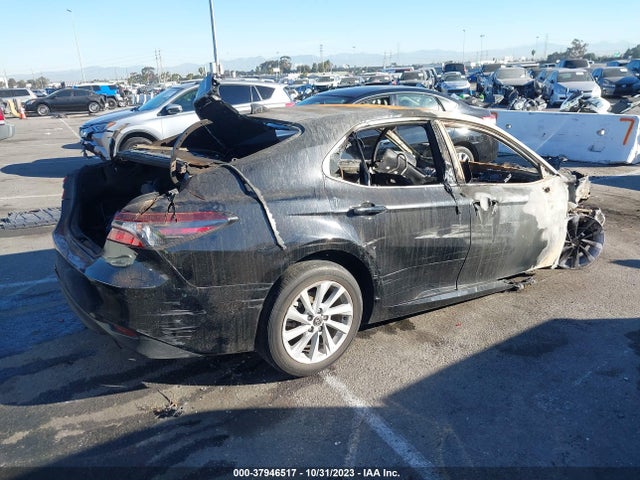 Toyota CAMRY LE 2022 4T1C11AK9NU643460 Image 4