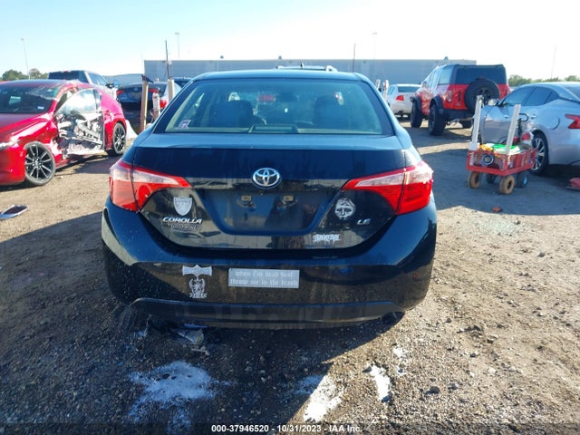 Toyota COROLLA LE 2018 5YFBURHE6JP754741 Image 16