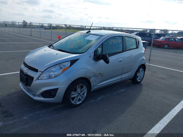 Chevrolet SPARK LS 2014 KL8CB6S92EC581361 Image 2