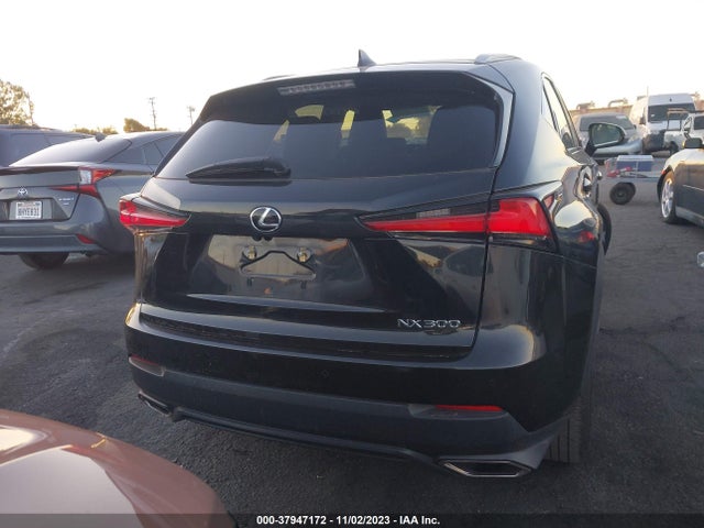 JTJYARBZ5K2151808 Lexus NX 300