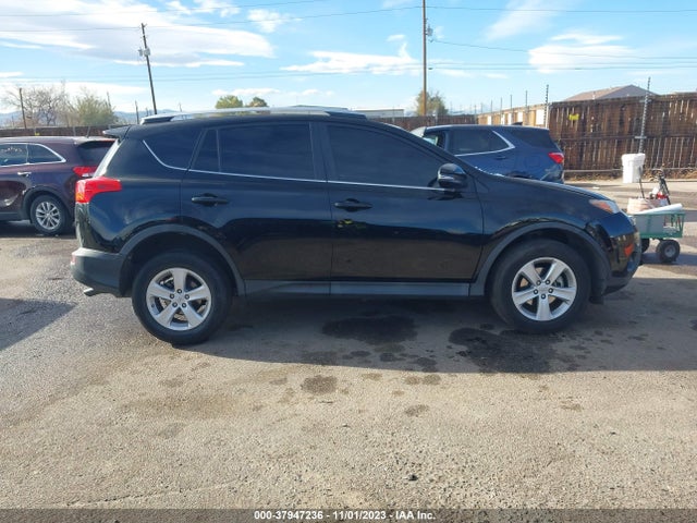 2014 TOYOTA RAV4 XLE VIN: 2T3WFREV8EW128202