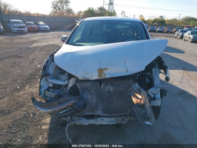 5J6RM4H45GL104870 Honda CR-V SE