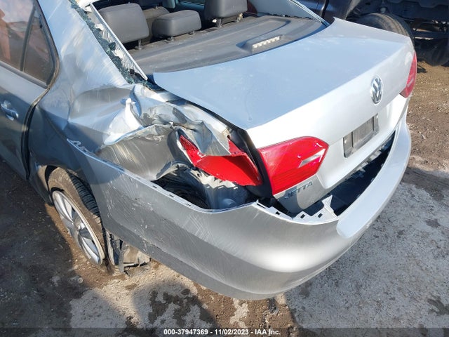 2012 VOLKSWAGEN JETTA 2.5L SE VIN: 3VWDX7AJ4CM063209