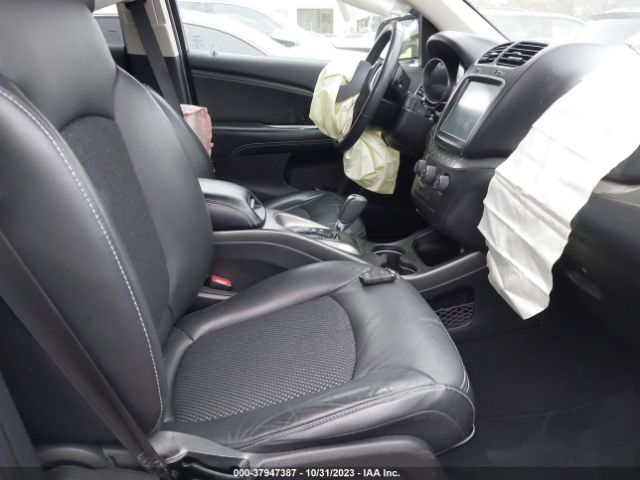 3C4PDCGG4KT731737 Dodge Journey Crossroad