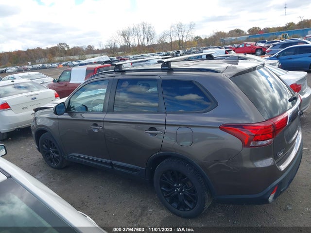 Mitsubishi Outlander Le 2018 JA4AD3A37JZ048721 Image 14