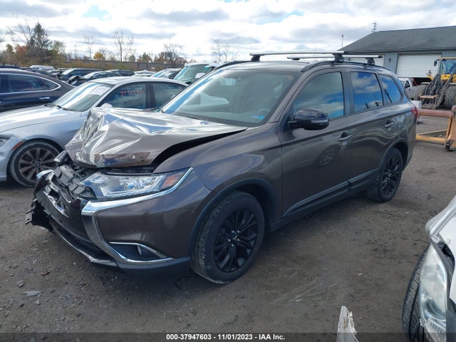 Mitsubishi Outlander Le 2018 JA4AD3A37JZ048721 Image 2