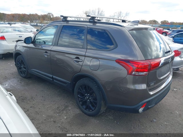 Mitsubishi Outlander Le 2018 JA4AD3A37JZ048721 Image 3