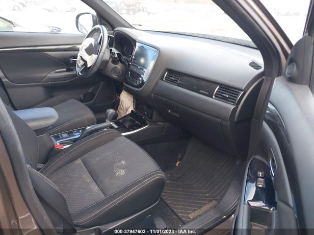 Mitsubishi Outlander Le 2018 JA4AD3A37JZ048721 Image 5