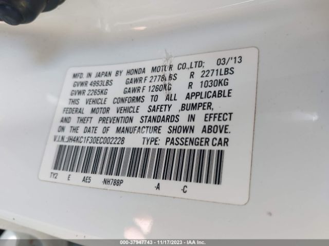 JH4KC1F30EC002228 Acura RLX