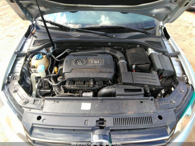 1VWAT7A35FC094782 Volkswagen Passat 1.8t Limited Edition