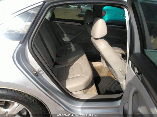 1VWAT7A35FC094782 Volkswagen Passat 1.8t Limited Edition
