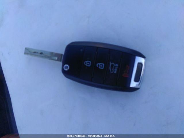 5XYPGDA59HG225843 KIA Sorento Lx V6