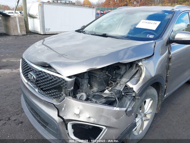 2016 KIA SORENTO 2.4L LX VIN: 5XYPGDA33GG031743
