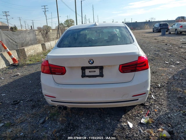 BMW 330i Xdrive 2017 WBA8D9G58HNU60516 Image 16
