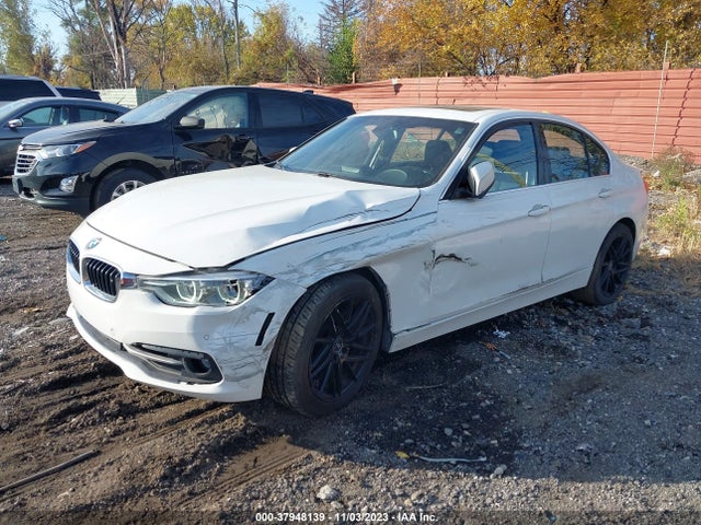 BMW 330i Xdrive 2017 WBA8D9G58HNU60516 Image 2