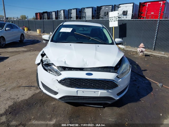 Ford FOCUS SE 2017 1FADP3F20HL316067 Image 12
