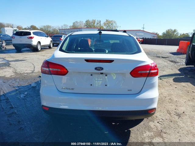 Ford FOCUS SE 2017 1FADP3F20HL316067 Image 16
