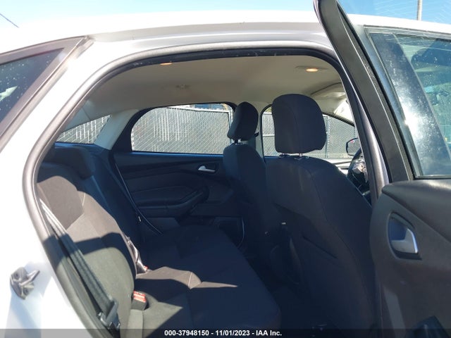 Ford FOCUS SE 2017 1FADP3F20HL316067 Image 8