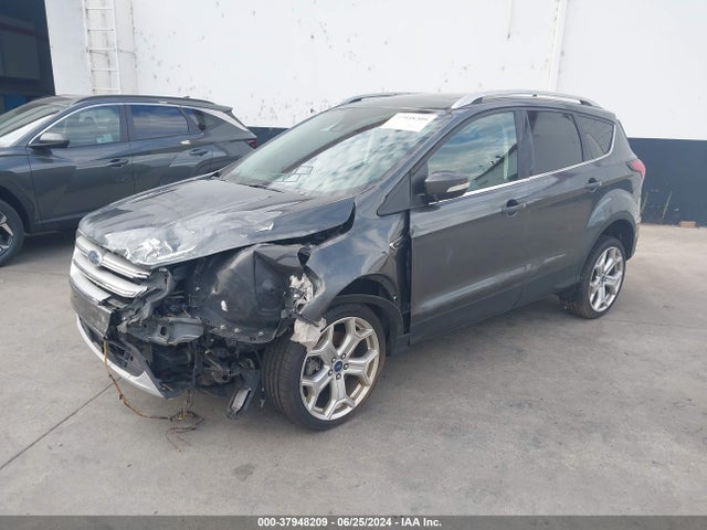 Ford Escape Titanium 2019 1FMCU9J98KUB06416 Image 2