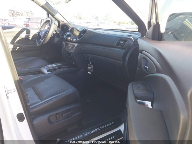 37948259 :رقم المزاد ، 5FNYF7H57MB014138 vin ، 2021 Honda Passport Ex-l مزاد بيع
