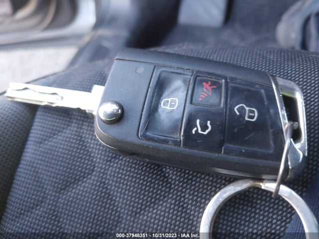 3VV1B7AX4MM034773 Volkswagen TIGUAN S