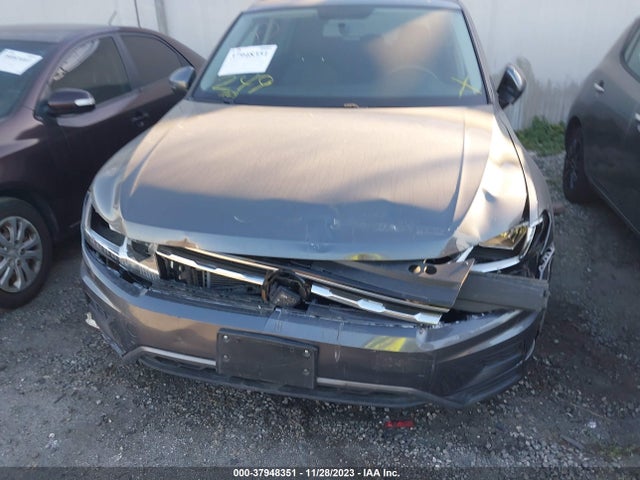 3VV1B7AX4MM034773 Volkswagen TIGUAN S