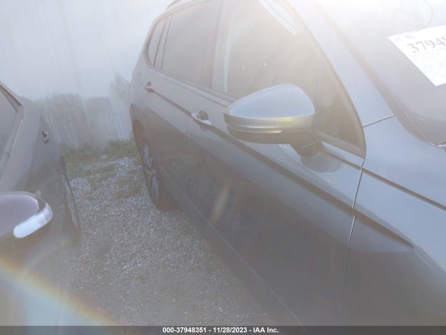 3VV1B7AX4MM034773 Volkswagen TIGUAN S