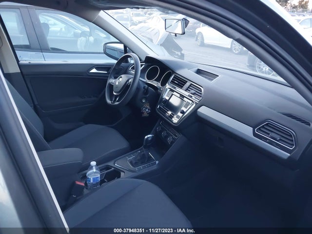 3VV1B7AX4MM034773 Volkswagen TIGUAN S