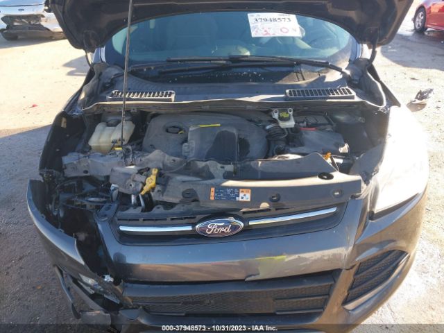 1FMCU9GX0FUB06034 Ford ESCAPE SE