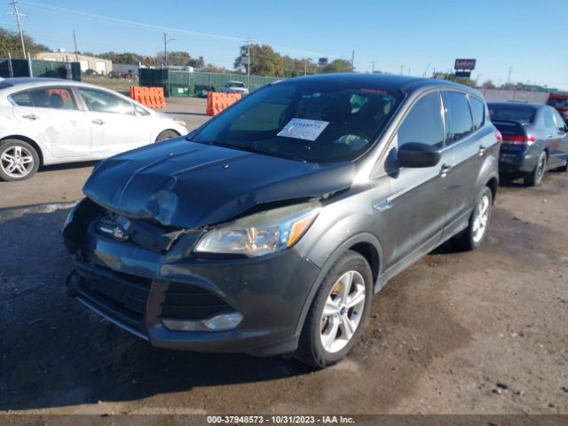 1FMCU9GX0FUB06034 Ford ESCAPE SE