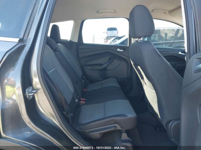 1FMCU9GX0FUB06034 Ford ESCAPE SE