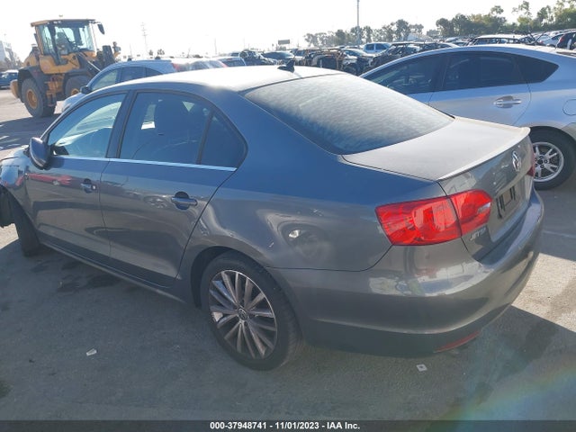 3VWL17AJ4EM429654 Volkswagen Jetta 1.8t Sel