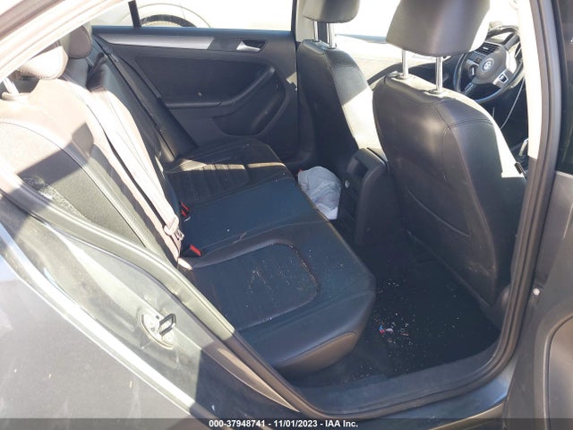 3VWL17AJ4EM429654 Volkswagen Jetta 1.8t Sel