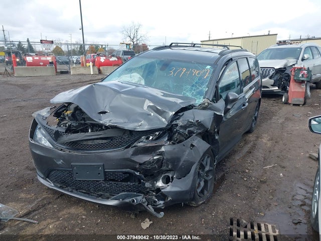 2018 CHRYSLER PACIFICA TOURING L VIN: 2C4RC1BG5JR332733