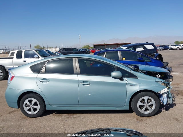 Toyota Prius Two 2015 JTDKN3DU4F1949868 Image 14