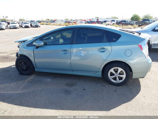 Toyota Prius Two 2015 JTDKN3DU4F1949868 Image 15