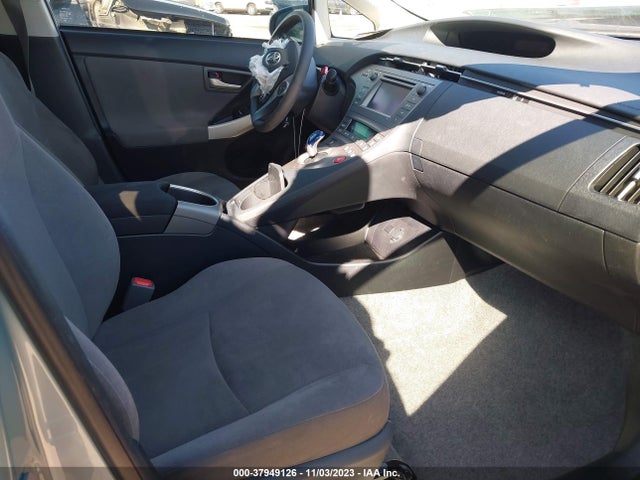 Toyota Prius Two 2015 JTDKN3DU4F1949868 Image 5