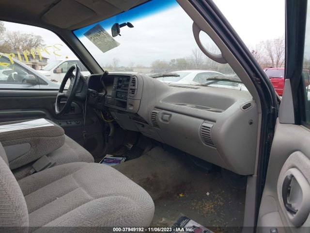 1996 CHEVROLET GMT-400 C1500 VIN: 2GCEC19W2T1175496