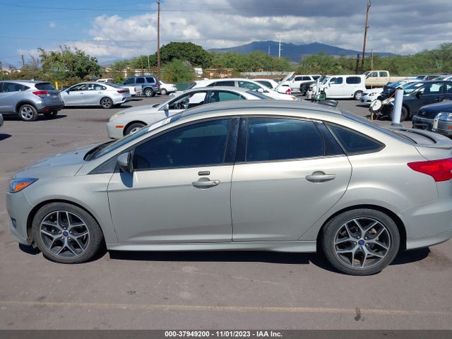 2015 FORD FOCUS SE VIN: 1FADP3F29FL380573