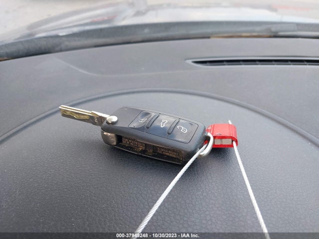 WVGAV7AX6GW600101 Volkswagen Tiguan R-line