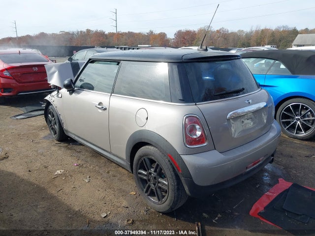 2012 MINI COOPER WMWSU3C52CT368461 Photo 2