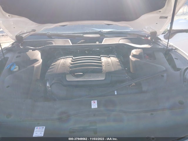 2018 PORSCHE CAYENNE WP1AA2A27JKA06380 Photo 9