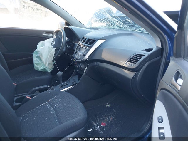 37949729 :رقم المزاد ، KMHCT5AE1FU204511 vin ، 2015 Hyundai Accent Gs مزاد بيع