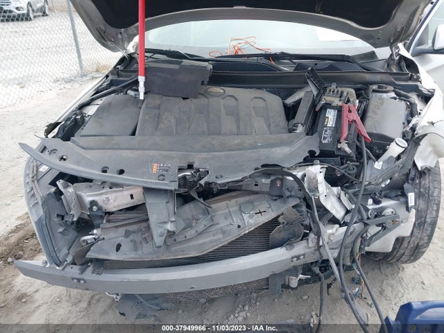 Chevrolet IMPALA 1LT 2018 1G1105S34JU105619 Image 10